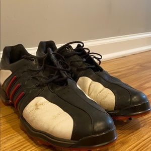 White, black and red comfortable golf shoes